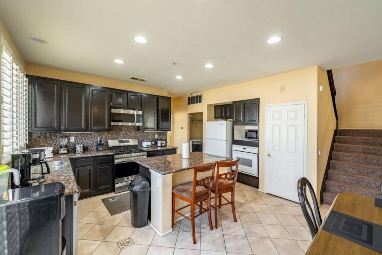 Family-Friendly 4Br Home - Spacious - Great Location Fontana Eksteriør billede
